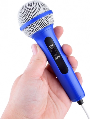 Karaoke zabava z mikrofonom