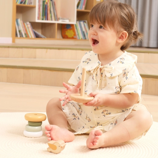 Varna lesena izvedba za majhne rokice