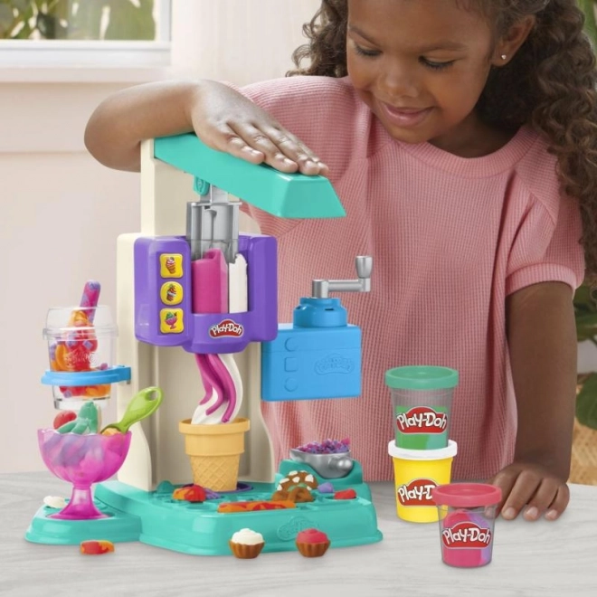 Play-doh Ukrivljena igra7da sladoledarna