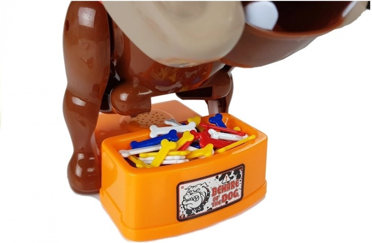 Barvne kosti in skleda “Beware of the Dog”