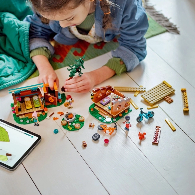 LEGO Friends 42624 Udobne brunarice na pustolovskem taboru