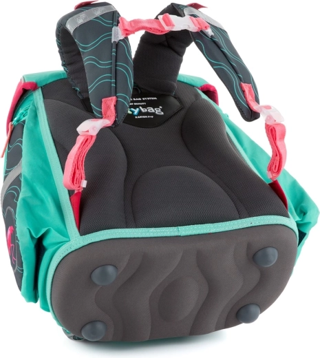 Ergonomsko oblikovan hrbet in udobne naramnice