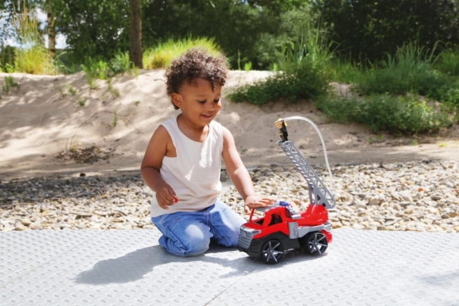 Avto Truxx 2 gasilci brizgajo vodo plastika 29cm s figurico