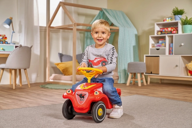 Ognjeni avto Bobby Car