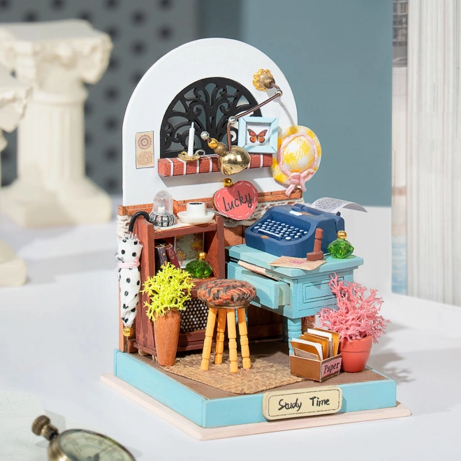 RoboTime miniatura hiške Študij