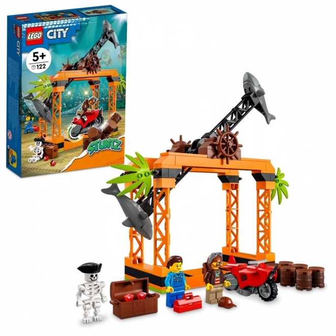 LEGO® City 60342 Izziv s kaskaderji sredi morskega psa