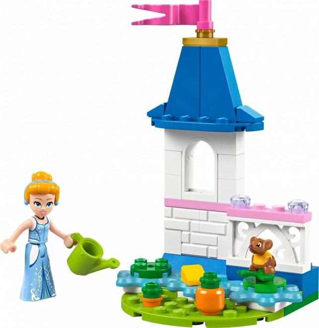 Miniaturni grad Pepelke od Disneyja z vrtom
