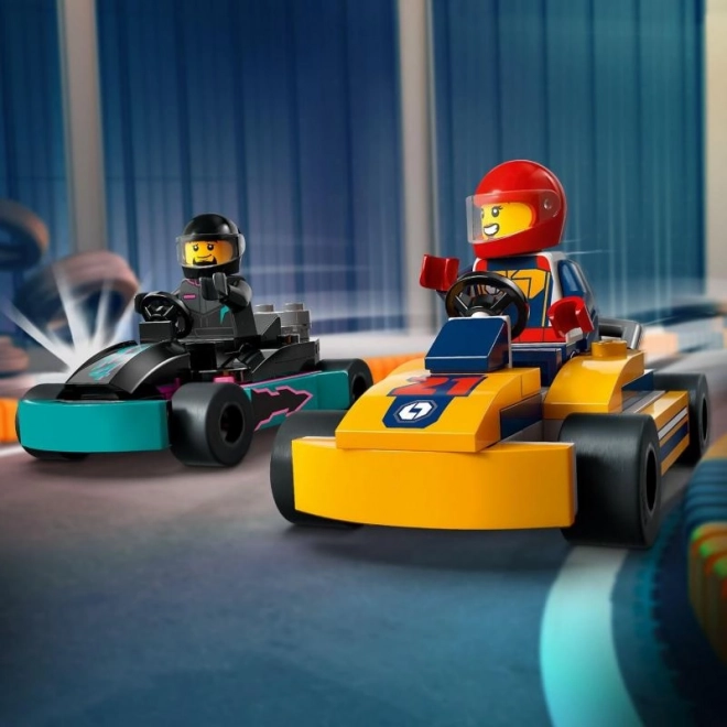LEGO® Mesto 60400 Karting z Vojači