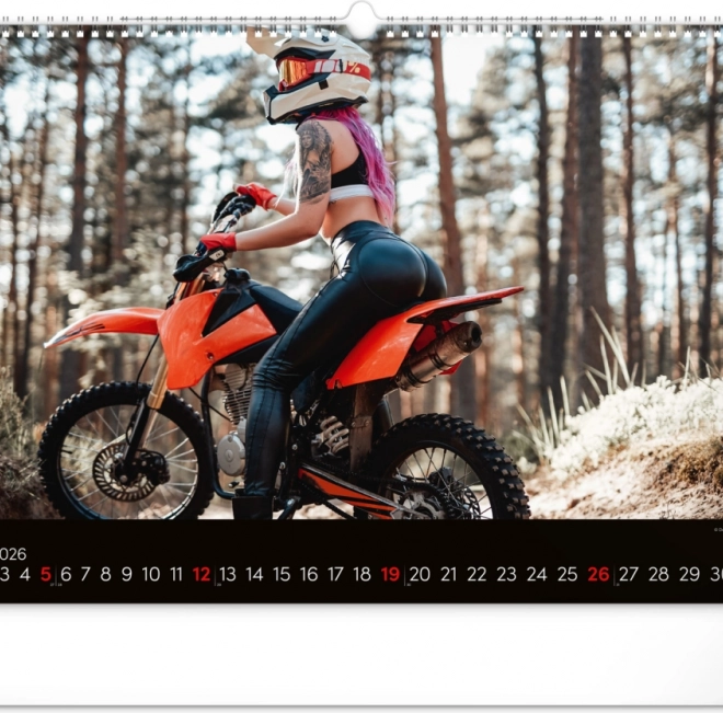 Stenski koledar Girls & Bikes 2026