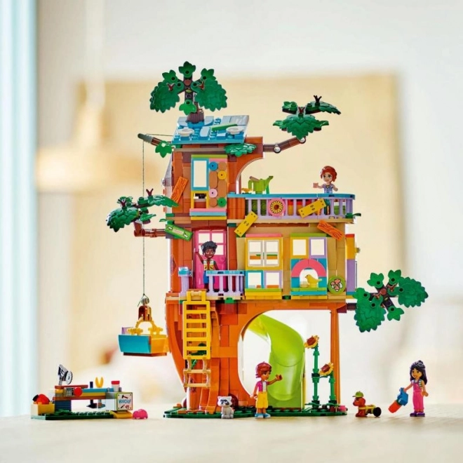 Domek LEGO Friends na Drevesu Prijateljstva