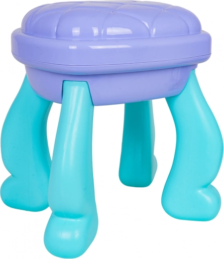 Praktični shranjevalni prostori in stabilen stolček