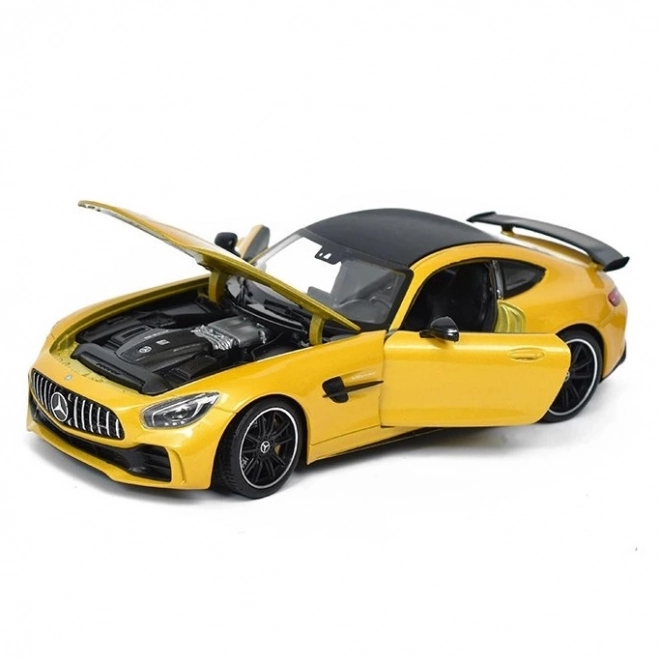 Model avtomobila Mercedes-AMG GT R 1:24