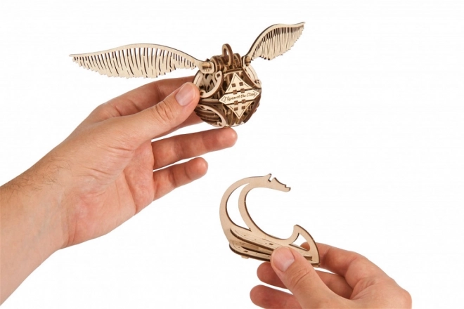 Ugears 3D lesena mehanska sestavljanka Zlatek, Harry Potter