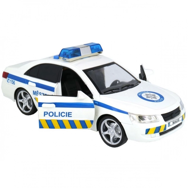 Avto mestne policije z glasom