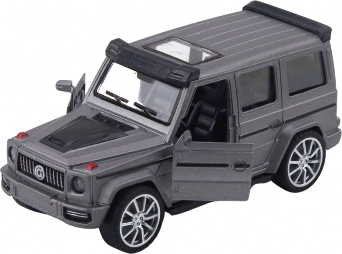 Odpirajoča se vrata in realistična notranjost