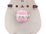 Plišasta mačka Pusheen z makronom 24 cm
