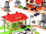 Mega velika farma z živalmi in traktorji