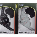 Kovinsko letalo na baterije z vzvratno vožnjo