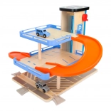 Small foot lesena večnadstropna garaža z dvigalom