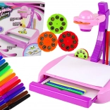 Otroški projektor za risanje roza s flomastri in prostorom za shranjevanje