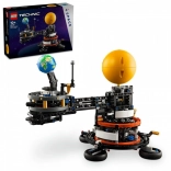 Lego Technic planet Zemlja in Luna na orbiti