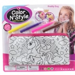 Barvno pobarvanka etui z samorogom