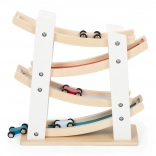 Lesena kaskadna dirkalna steza