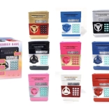 Hranilnik sef s kodo ter svetlobnimi in zvočnimi učinki