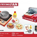 Lesena otroška kuhinjica s pripomočki