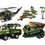 Vojaško konvojno vozilo s prikolico in vojakom 63 cm