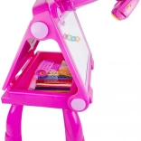 Rožnata tabla s projektorjem za risanje in barvanje