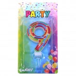 Zabavna tortna svečka številka 9 – črtice