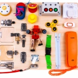 Otroška večnamenska izobraževalna tabla