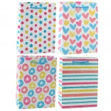 Barvita darilna vrečka srčki, zvezdice, pikice, črte