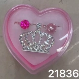 Komplet prstanov v darilni škatlici