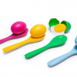 Jajčna štafeta – igra z žlico za otroke