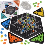 Strateška igra Verižni šah – zavzemaj trikotnike