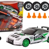 RC drift dirkalni avto 1:24 z zamenljivimi kolesi in hitrostjo do 15 km/h