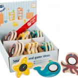 Small Foot lesena senzorična igrača ocean – kit in hobotnica