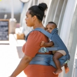 Nosilnica z ledvenim sedežem 5 v 1 INFANTINO