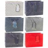 Darilna vrečka z zlatimi linijami