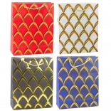 Darilna vrečka z zlatimi okrasnimi motivi 32 × 26 × 12 cm