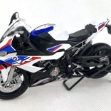 BMW S1000RR motocikel v merilu 1:12 bel